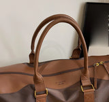 Elegant Leather Travel Bag – Adjustable, Large Capacity Weekend Bag with Zipper Closure and Durable Leather Straps