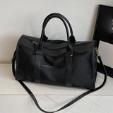 Elegant Leather Travel Bag – Adjustable, Large Capacity Weekend Bag with Zipper Closure and Durable Leather Straps