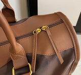 Elegant Leather Travel Bag – Adjustable, Large Capacity Weekend Bag with Zipper Closure and Durable Leather Straps